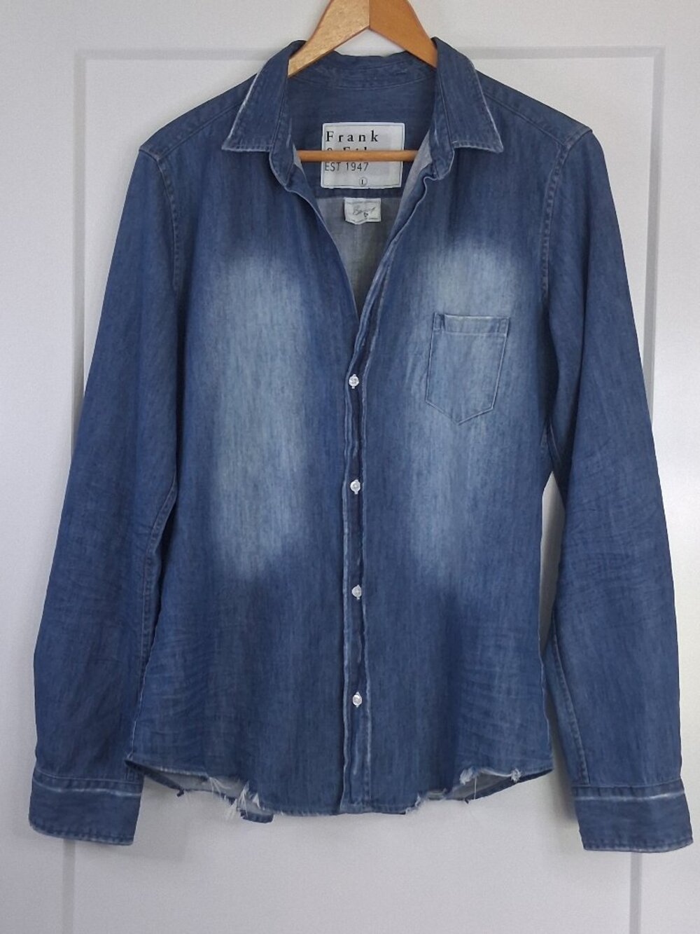Frank & Eileen Barry Shirt L Distressed Vintage Wash Famous Denim Button Up